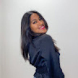 Meet your Posher, Milana